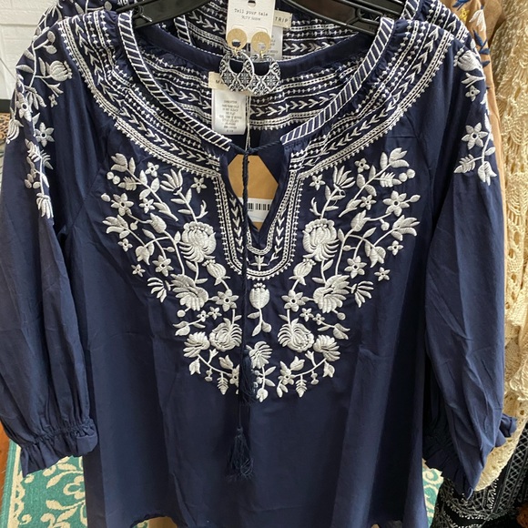 Embroidered Tunic - Picture 2 of 2